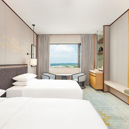Courtyard By Marriott Yangzhou Hotel Exterior photo