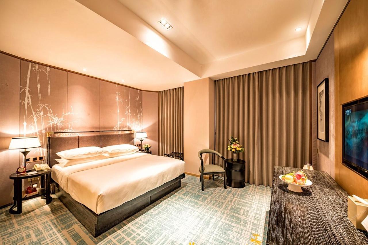 Courtyard By Marriott Yangzhou Hotel Exterior photo