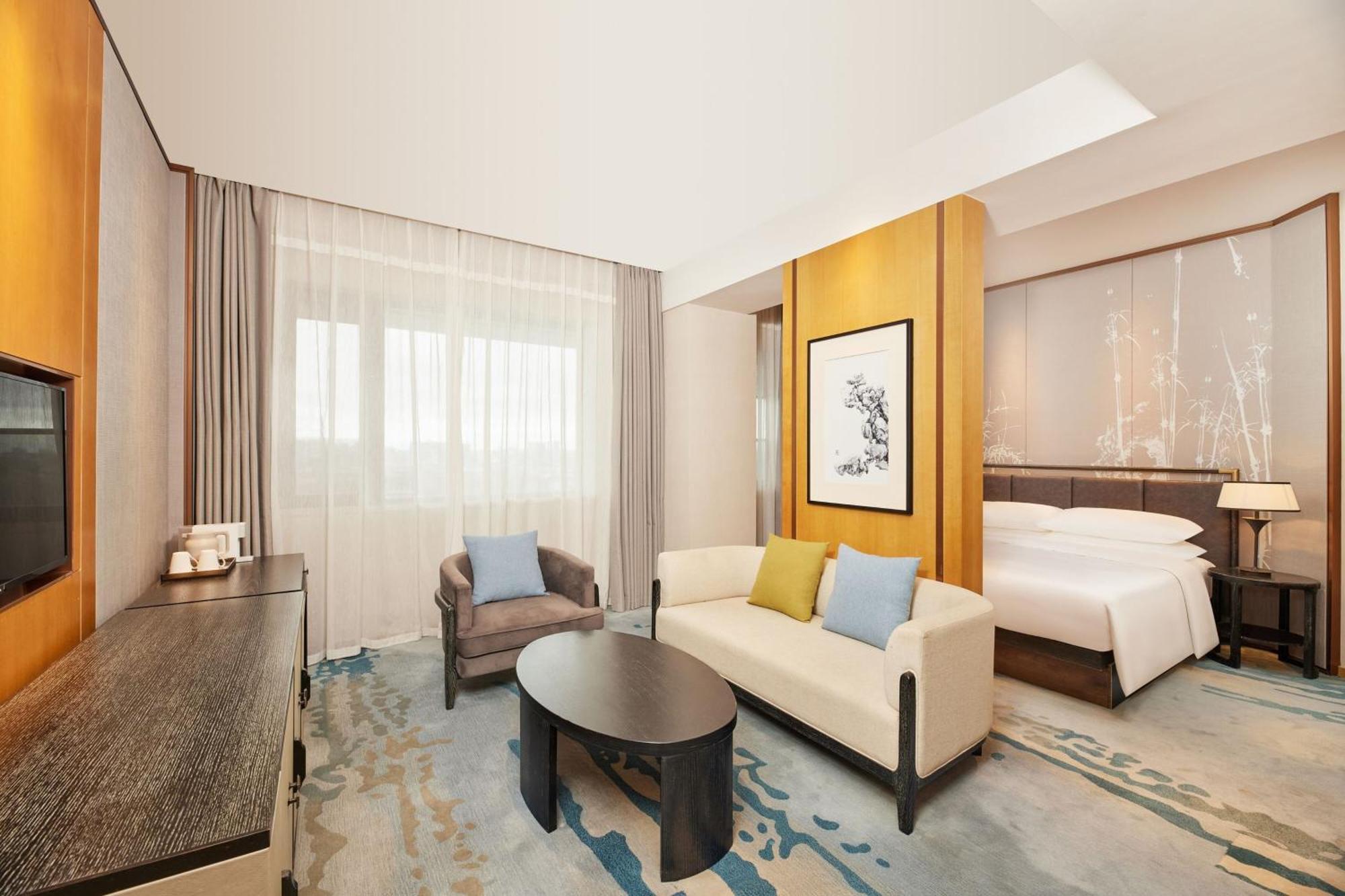 Courtyard By Marriott Yangzhou Hotel Exterior photo