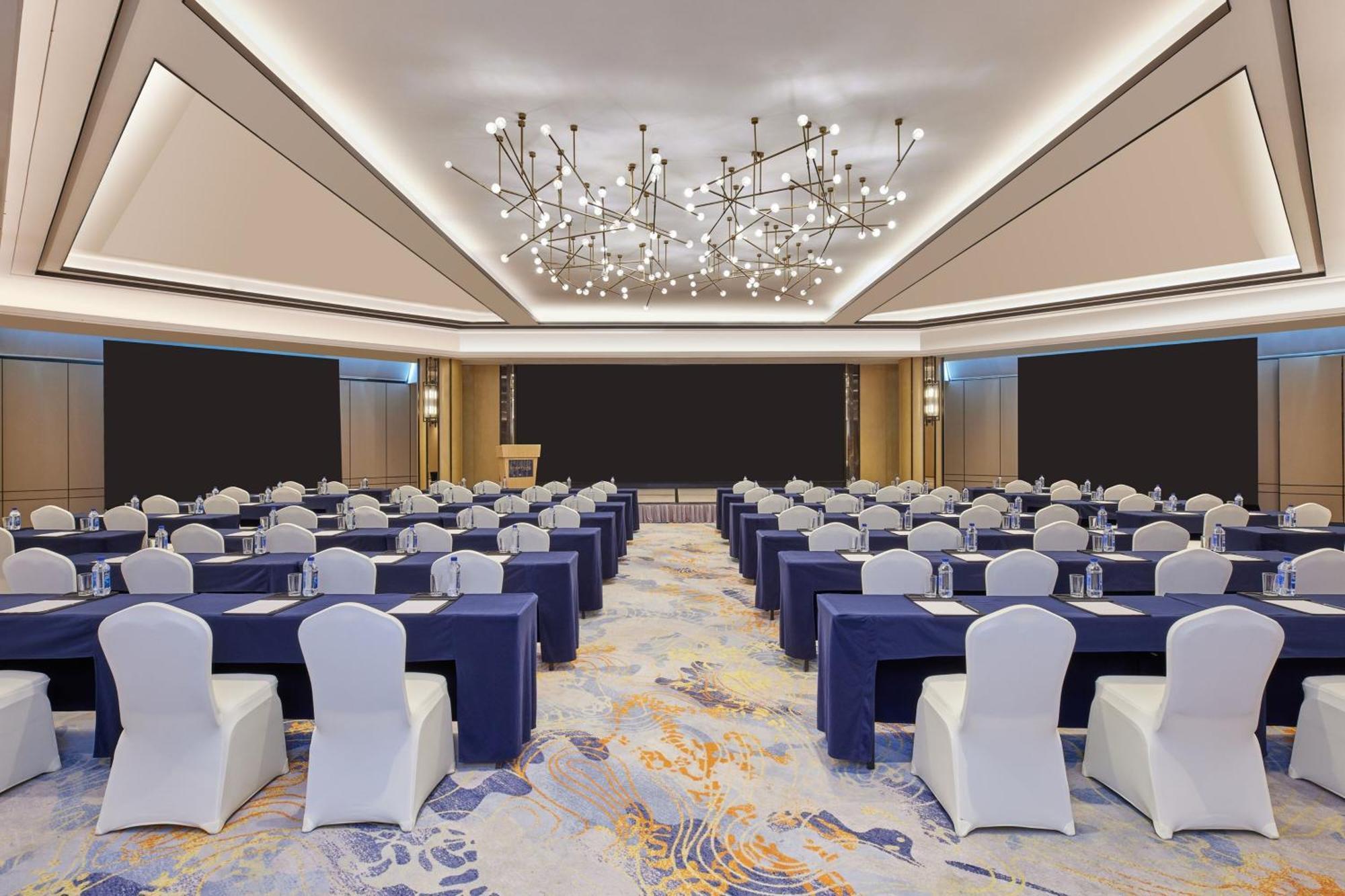 Courtyard By Marriott Yangzhou Hotel Exterior photo